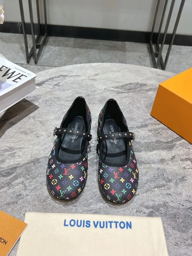 Chic Louis Vuitton Flat Shoes 31297