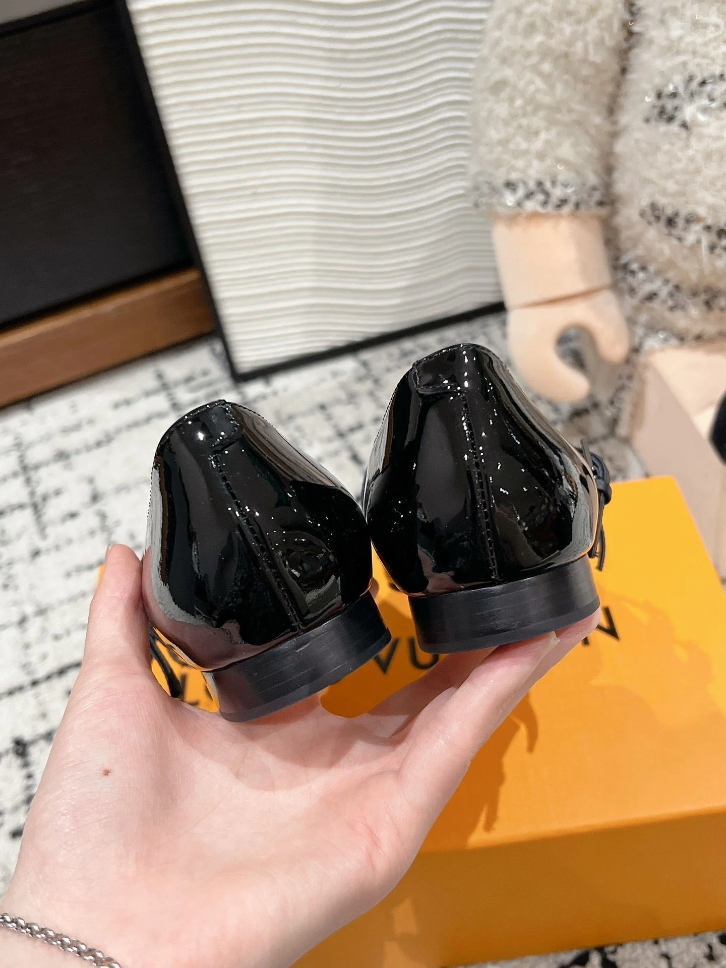 Louis Vuitton Flat Shoes Lightweight 31303