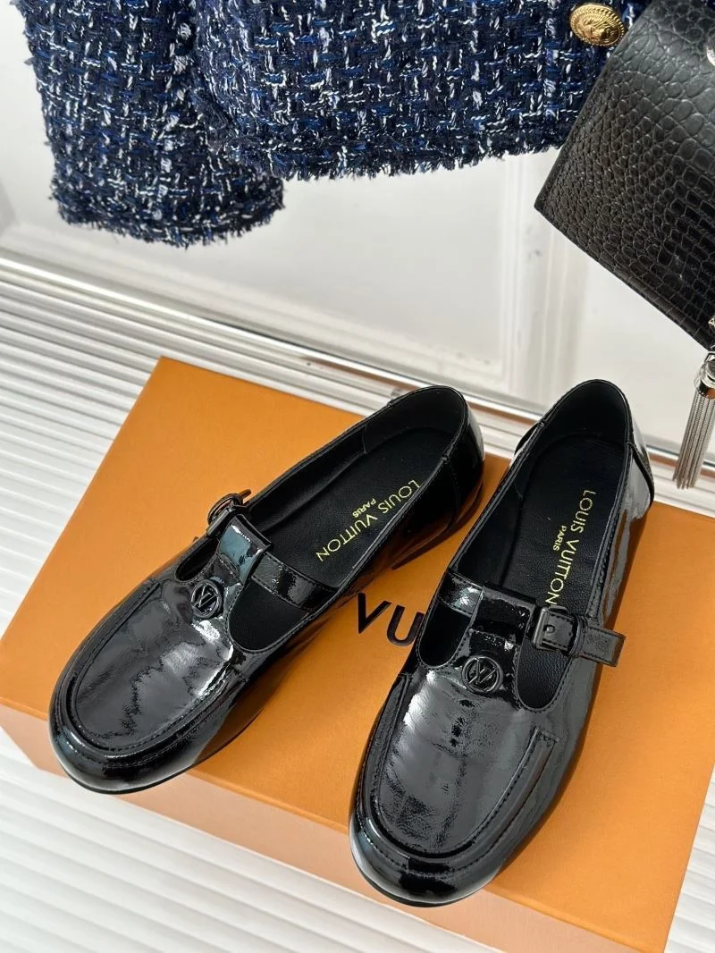 Practical Louis Vuitton Flat Shoes 31300