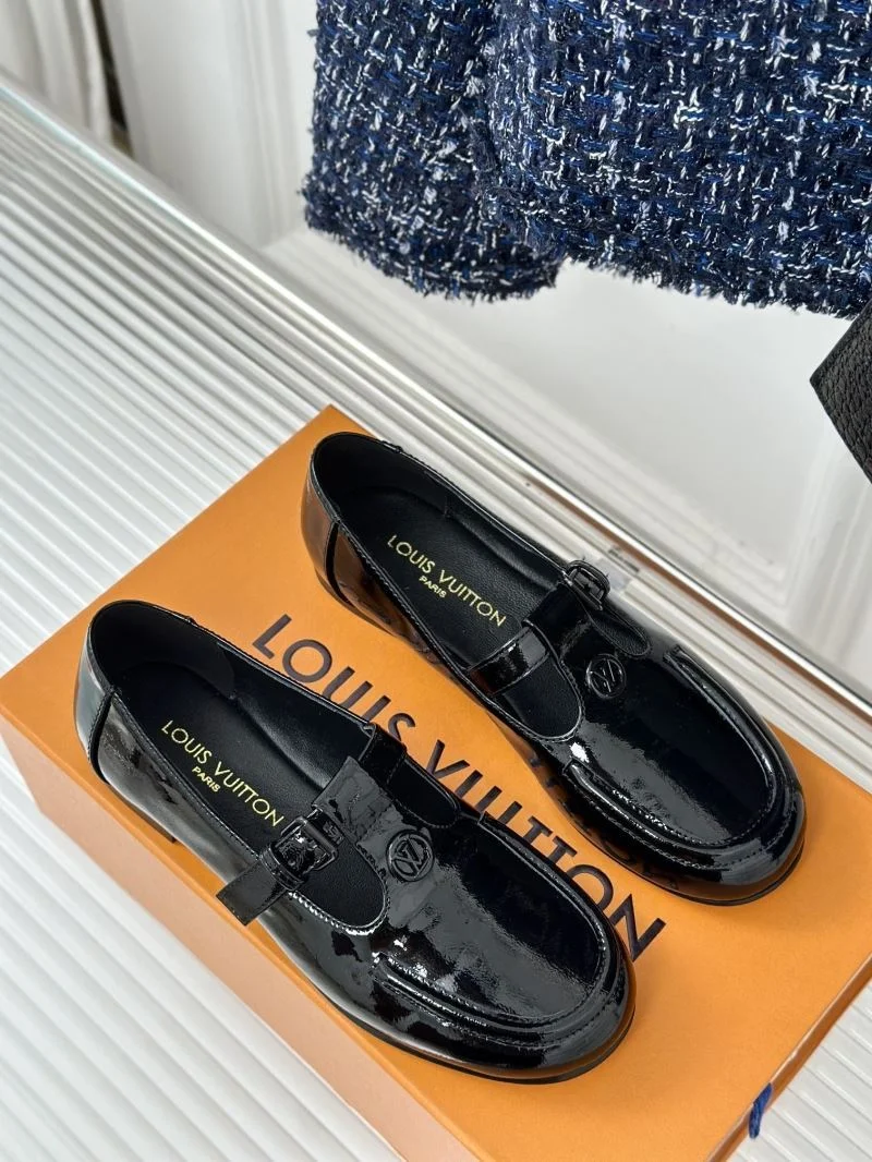 Practical Louis Vuitton Flat Shoes 31300