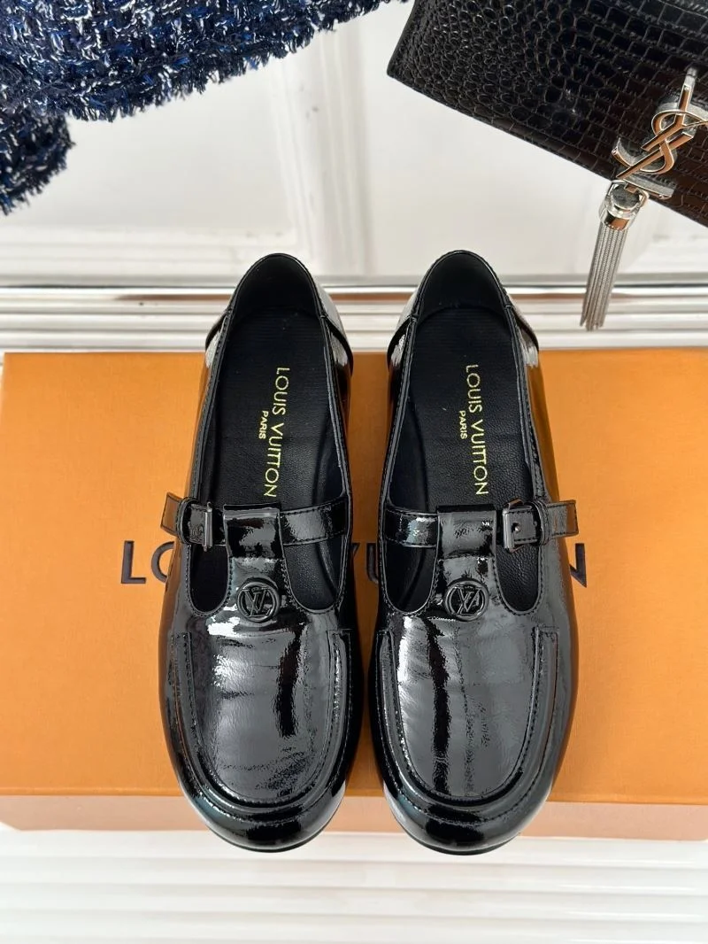 Practical Louis Vuitton Flat Shoes 31300