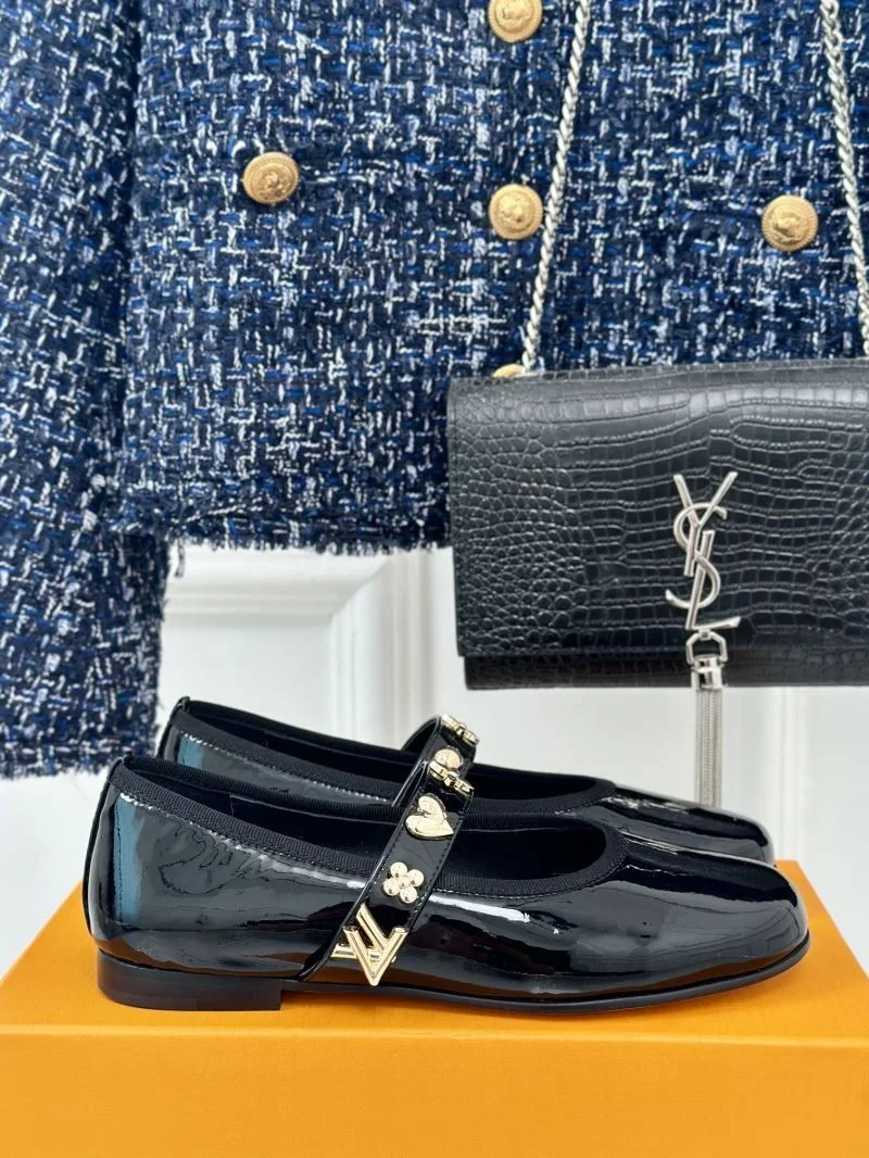 WeatherProof Louis Vuitton Flat Shoes 31299