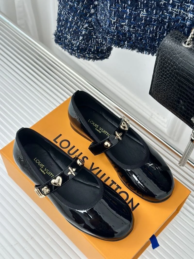 WeatherProof Louis Vuitton Flat Shoes 31299
