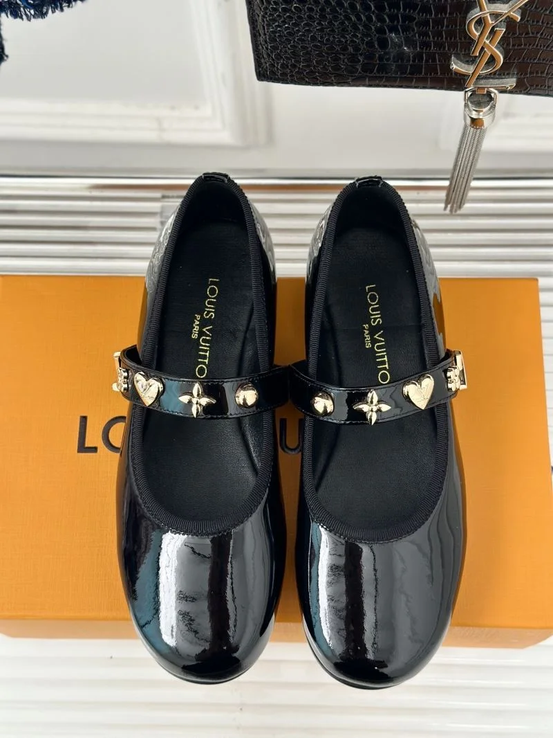 WeatherProof Louis Vuitton Flat Shoes 31299