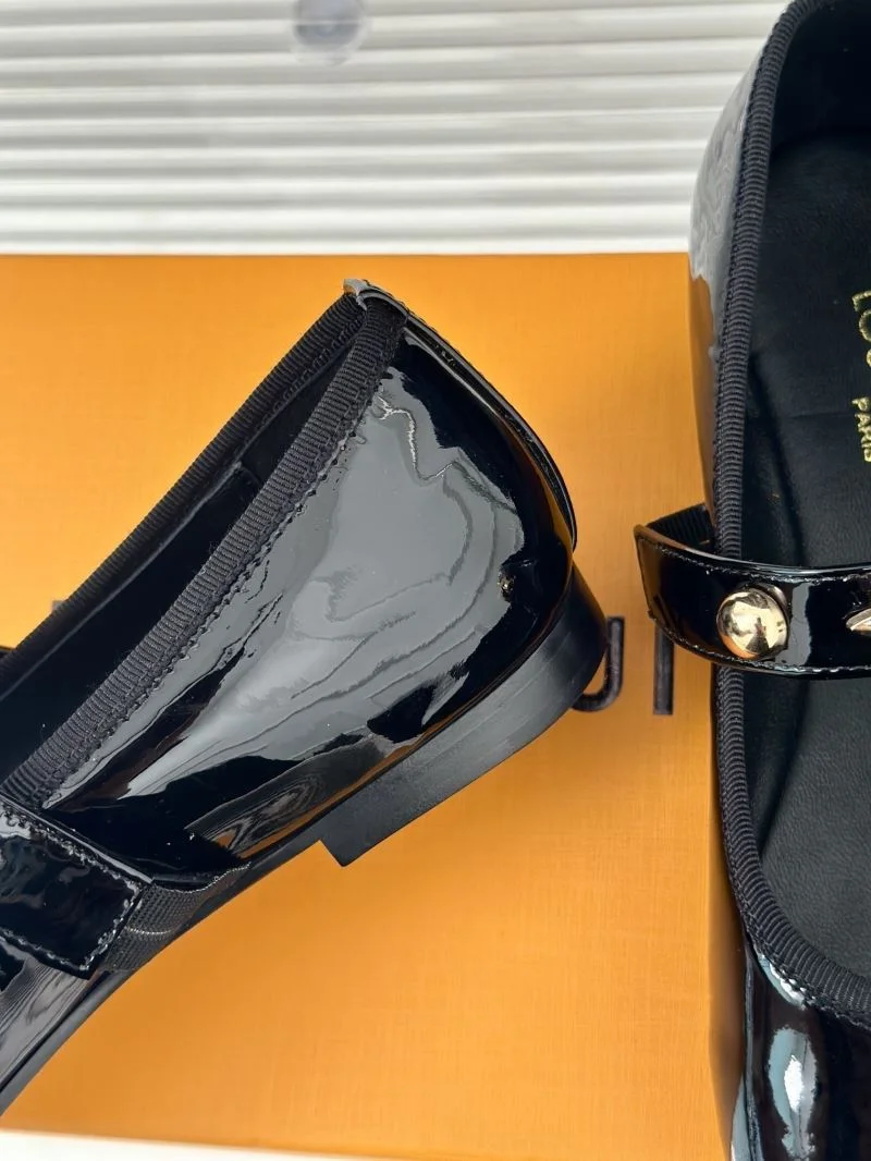 WeatherProof Louis Vuitton Flat Shoes 31299