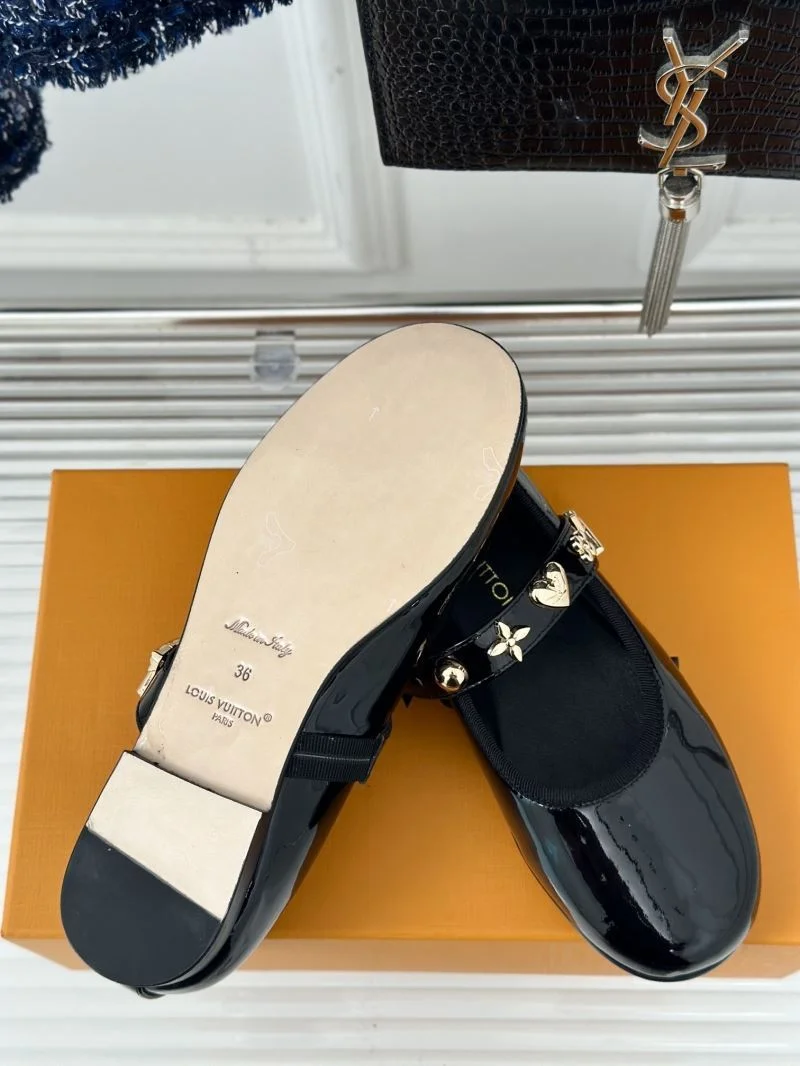 WeatherProof Louis Vuitton Flat Shoes 31299