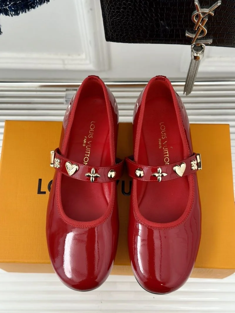 NewStyle Louis Vuitton Flat Shoes 31292