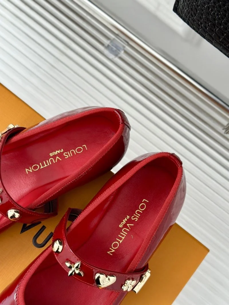 NewStyle Louis Vuitton Flat Shoes 31292