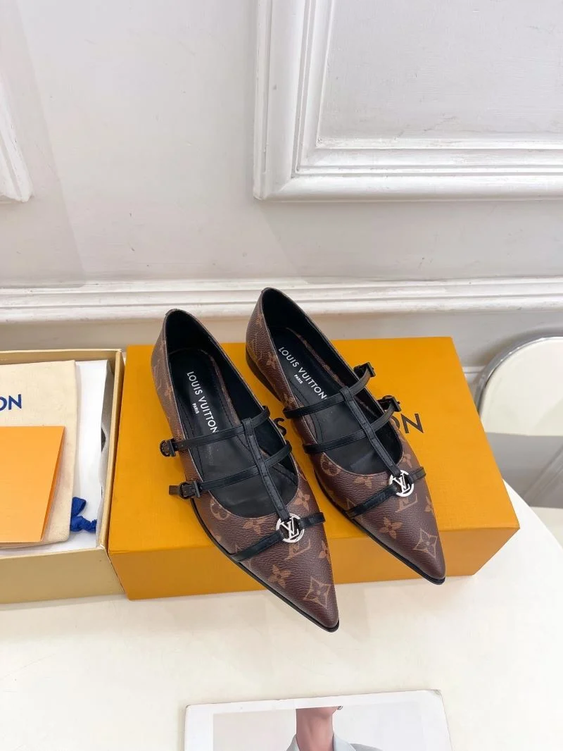 NewStyle Louis Vuitton Flat Shoes 31285