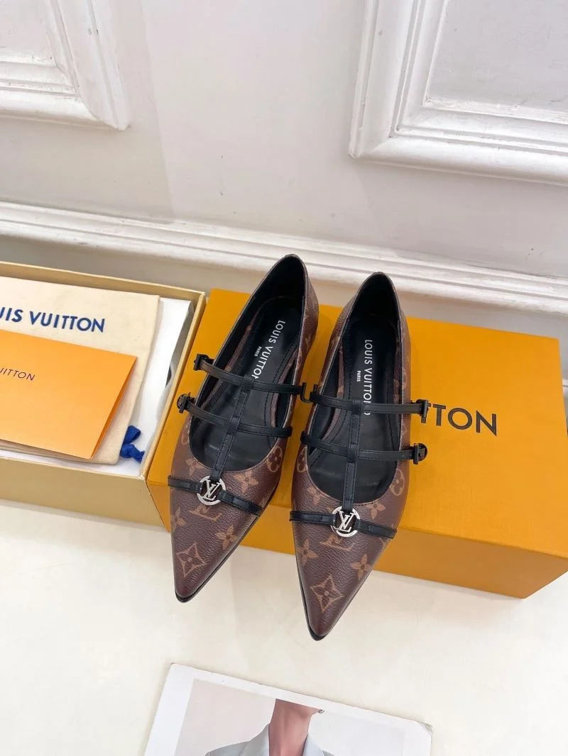 NewStyle Louis Vuitton Flat Shoes 31285