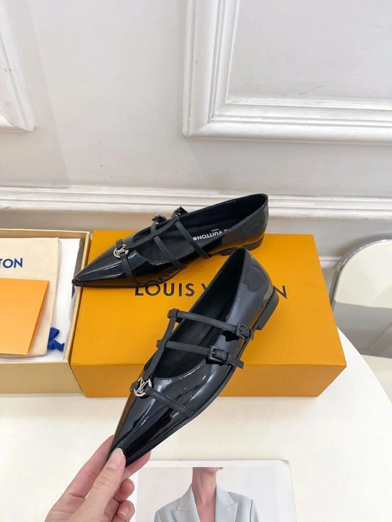 Louis Vuitton Flat Shoes Compact 31289