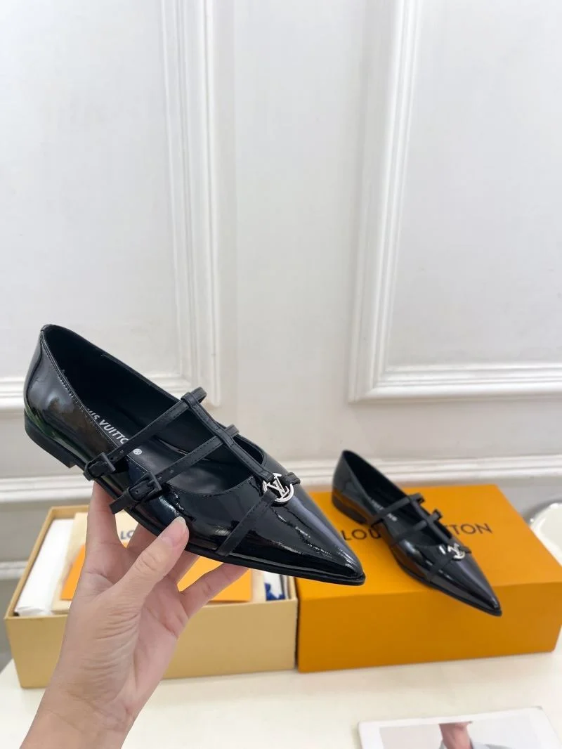 Louis Vuitton Flat Shoes Compact 31289