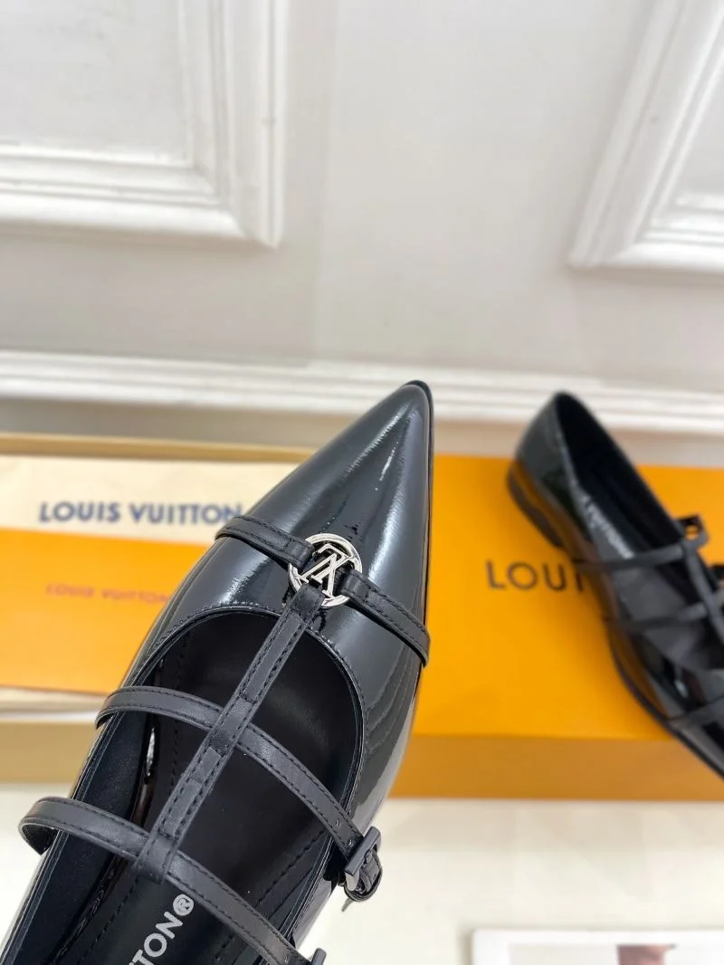Louis Vuitton Flat Shoes Compact 31289