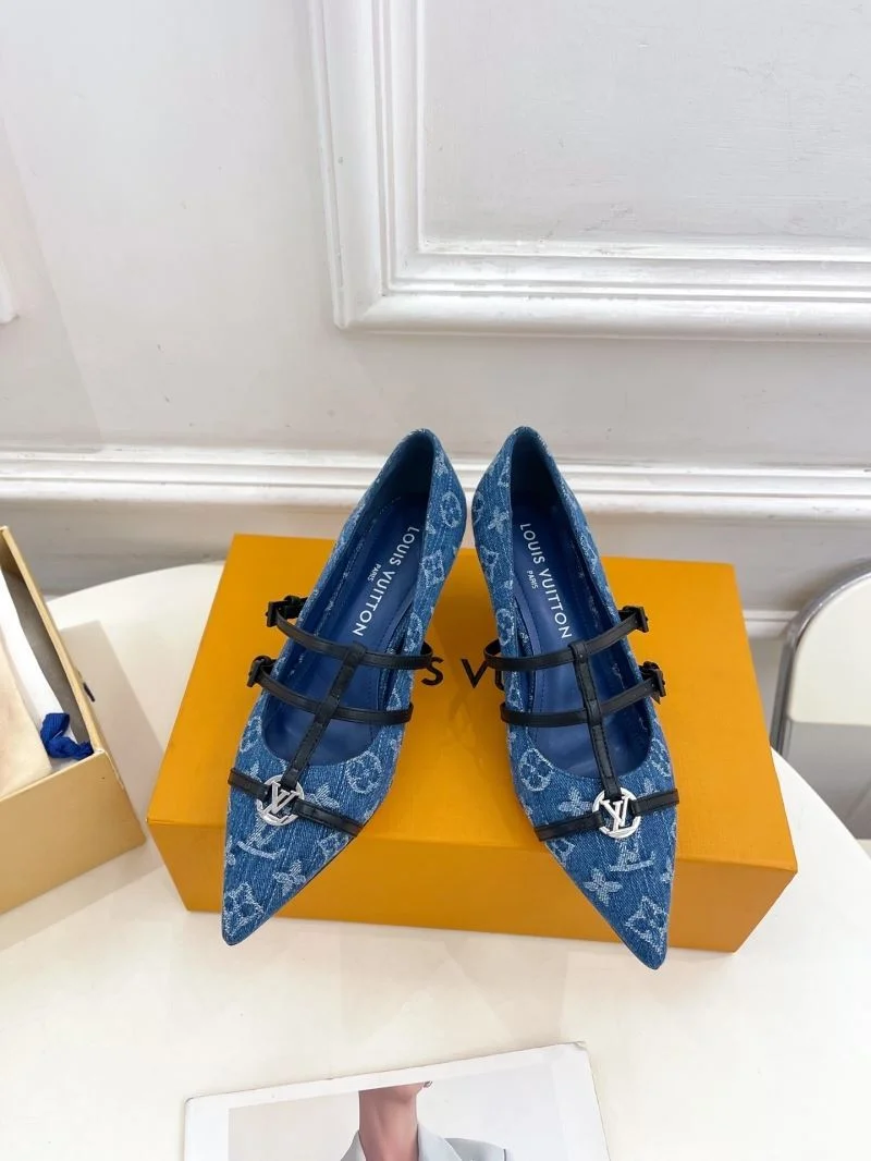 Louis Vuitton Flat Shoes Refined 31301