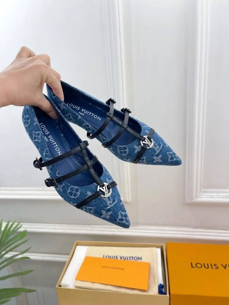 Louis Vuitton Flat Shoes Refined 31301