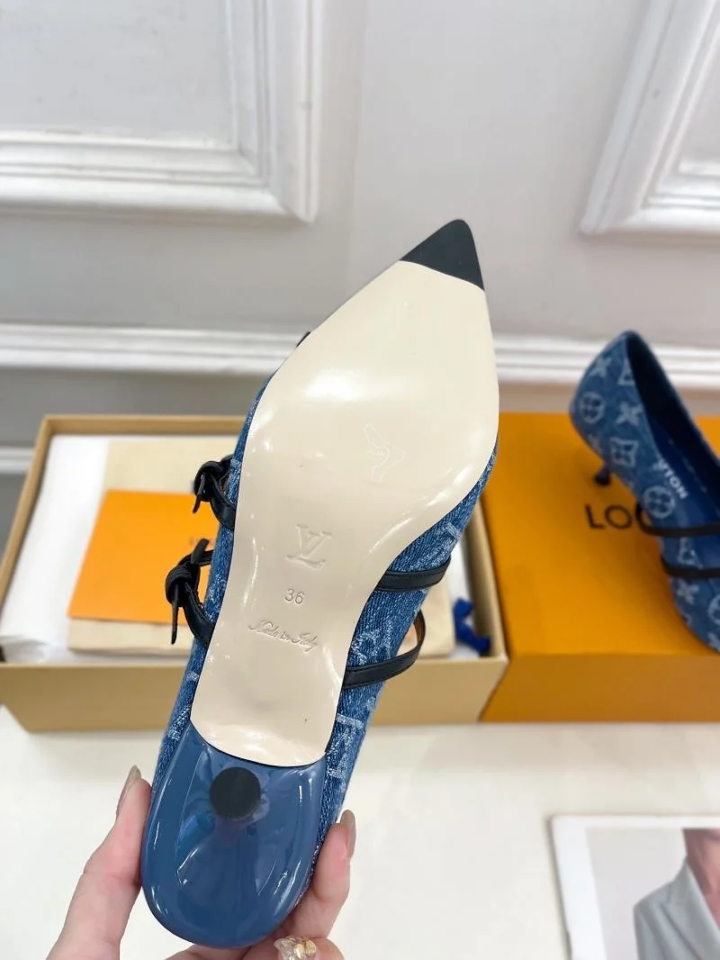 Louis Vuitton Flat Shoes Refined 31301