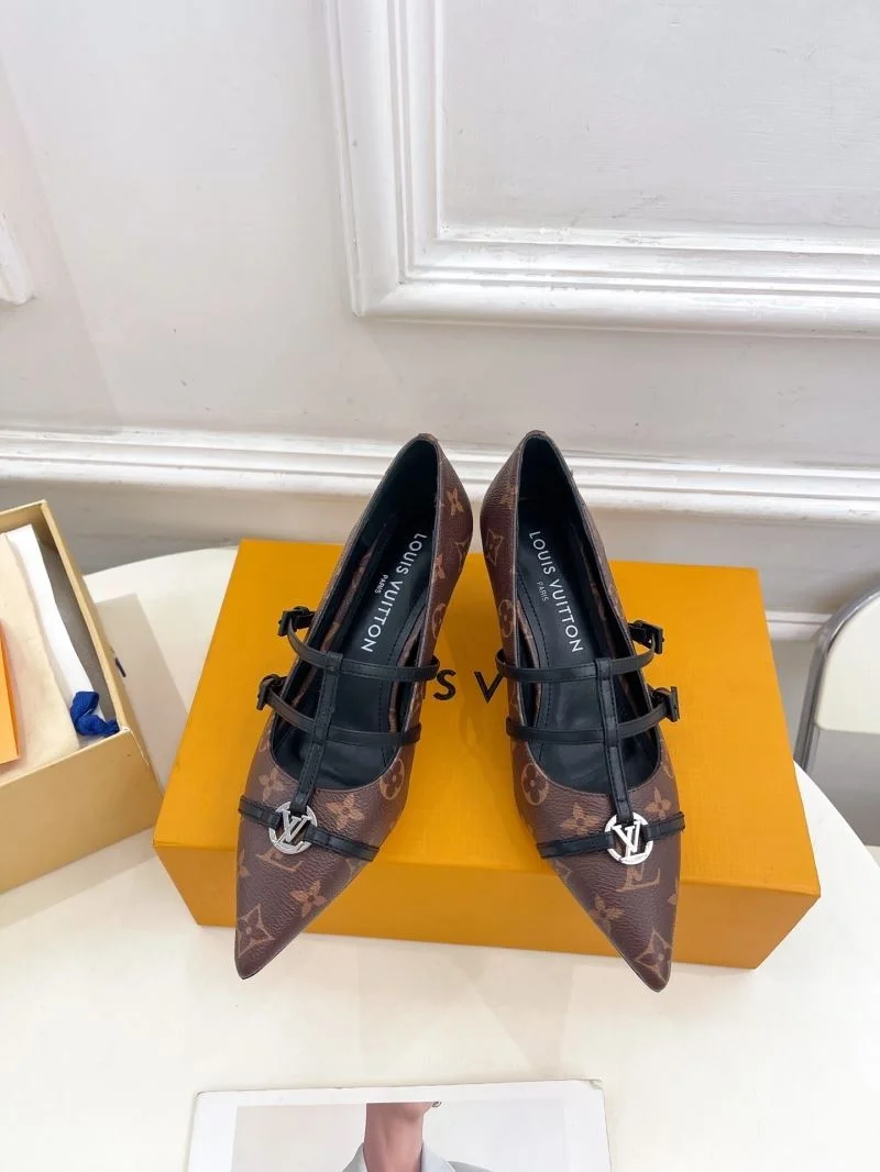 SportInspired Louis Vuitton Flat Shoes 31279
