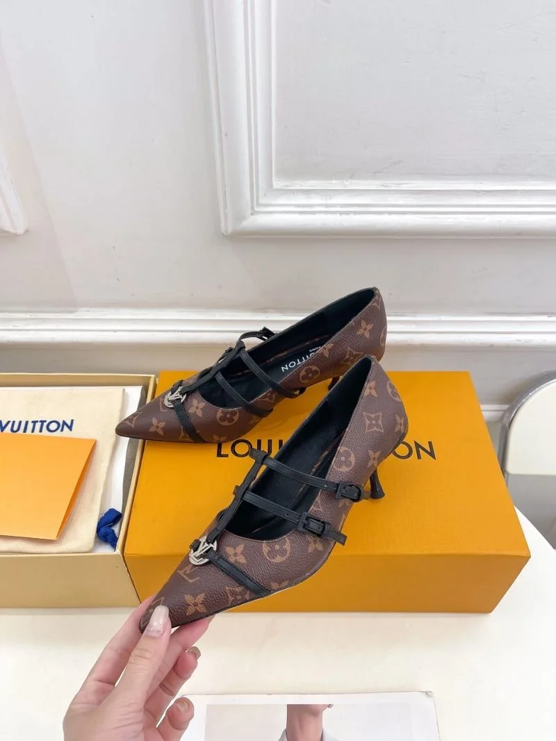 SportInspired Louis Vuitton Flat Shoes 31279