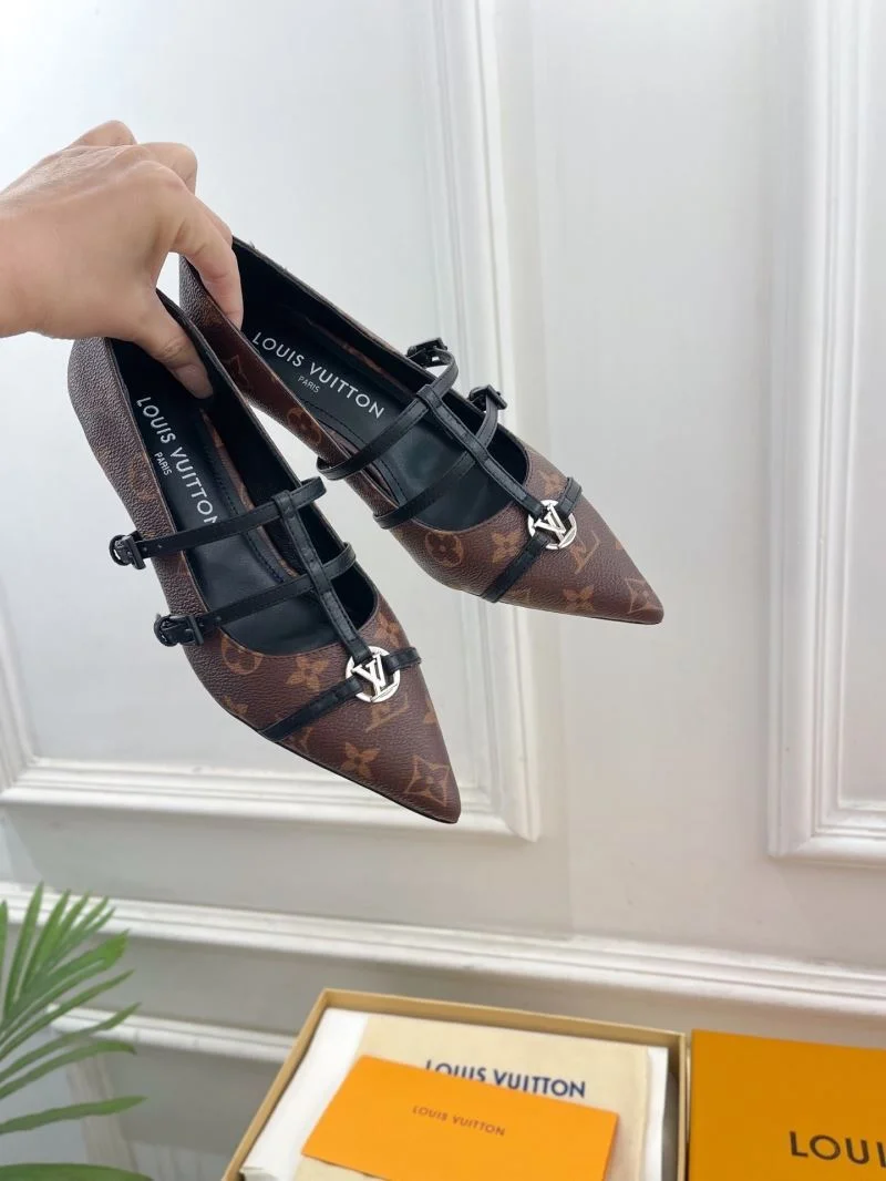 SportInspired Louis Vuitton Flat Shoes 31279