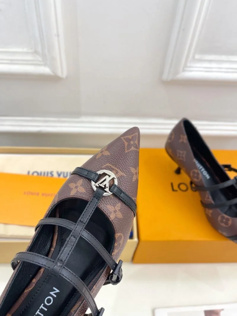 SportInspired Louis Vuitton Flat Shoes 31279
