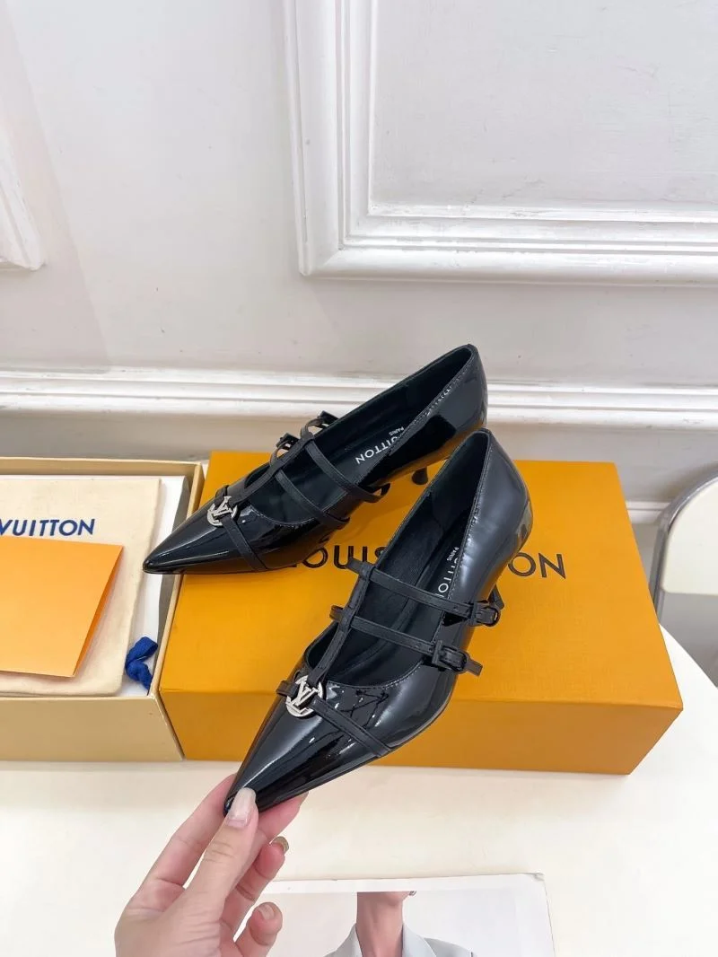 Louis Vuitton Flat Shoes Stretchable 31278