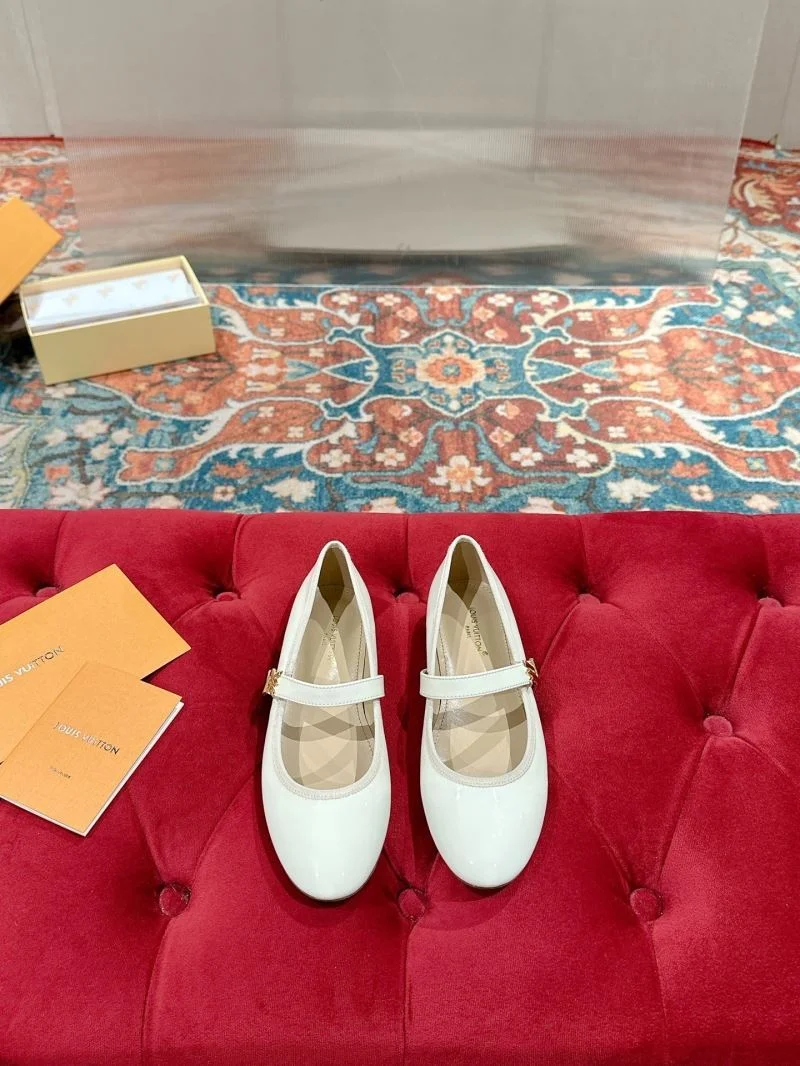 Effortless Louis Vuitton Flat Shoes 31280