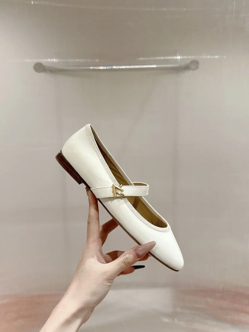 Effortless Louis Vuitton Flat Shoes 31280