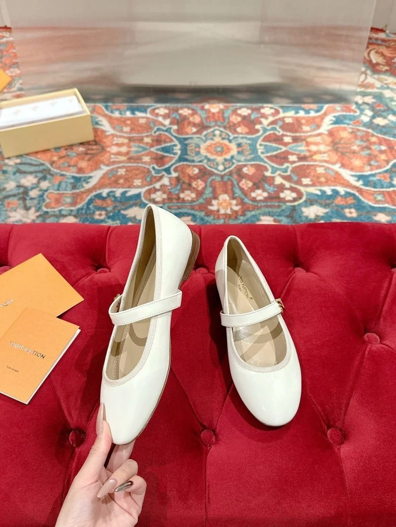 Effortless Louis Vuitton Flat Shoes 31280