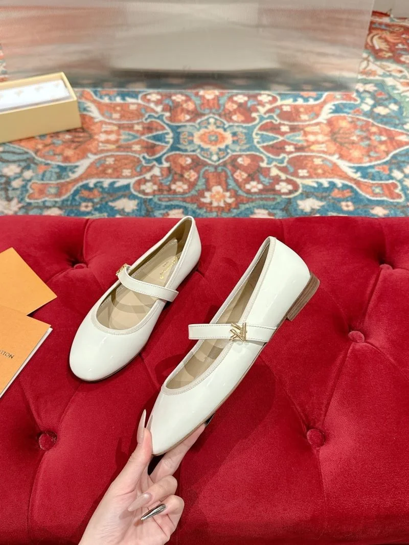 Effortless Louis Vuitton Flat Shoes 31280