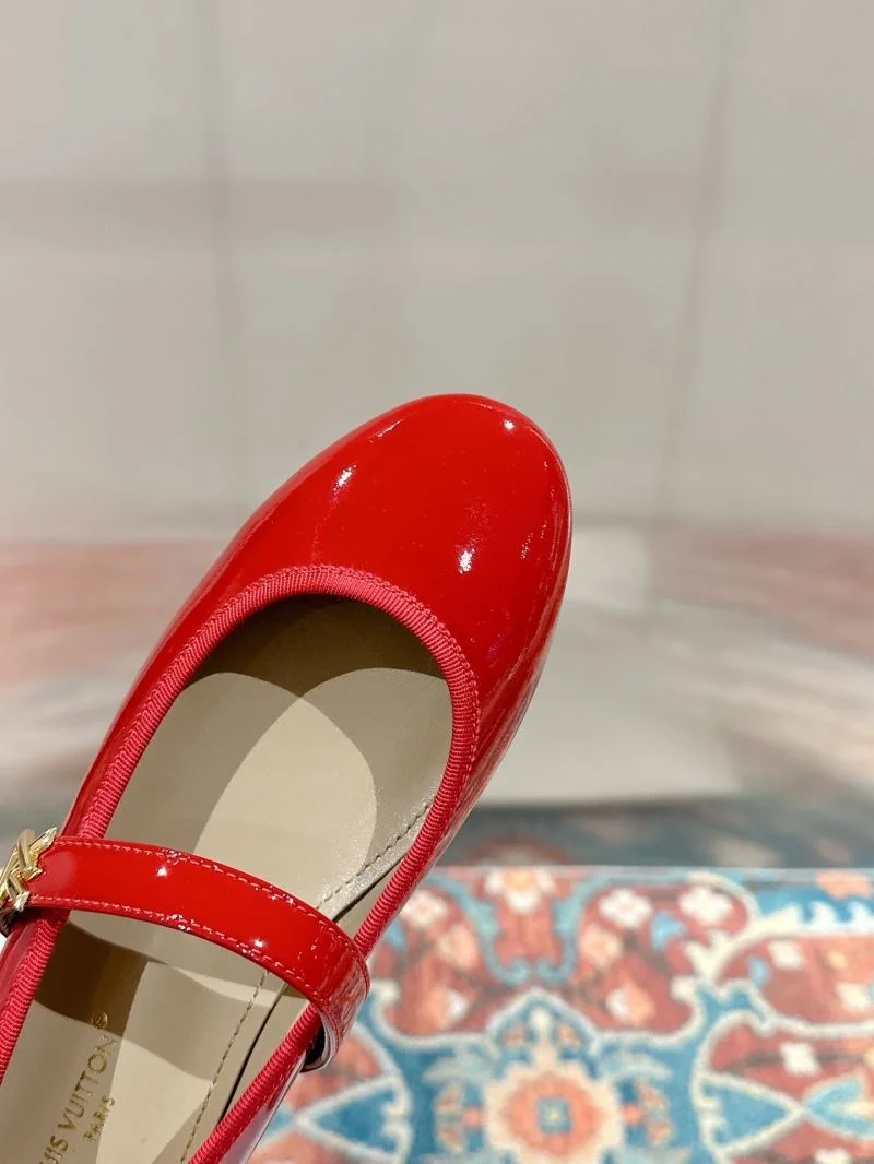 Louis Vuitton Flat Shoes TechFriendly 31277
