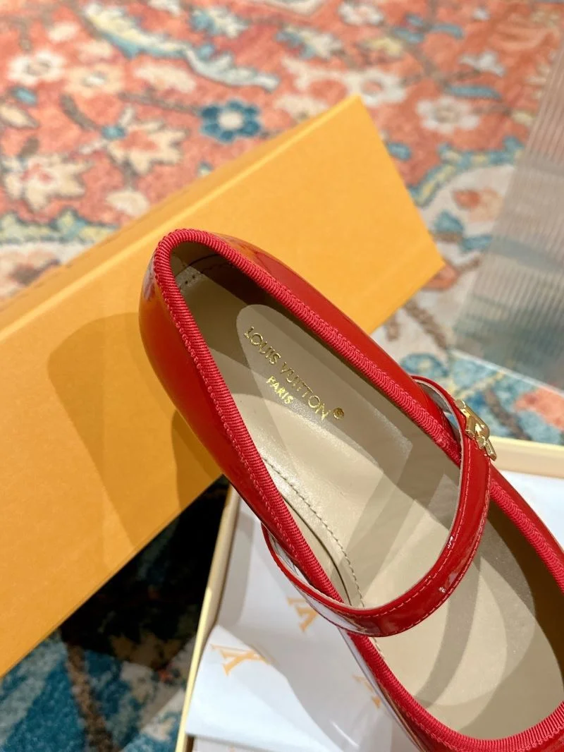 Louis Vuitton Flat Shoes TechFriendly 31277