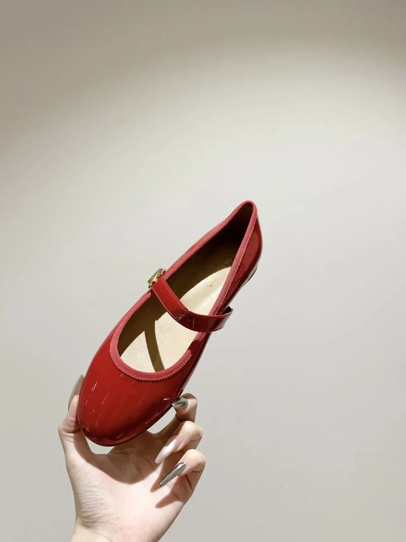 Louis Vuitton Flat Shoes TechFriendly 31277