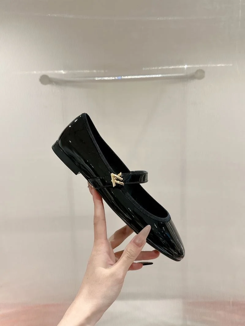 Louis Vuitton Flat Shoes SunProtective 31276