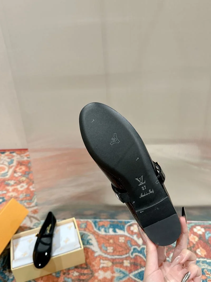 Louis Vuitton Flat Shoes SunProtective 31276