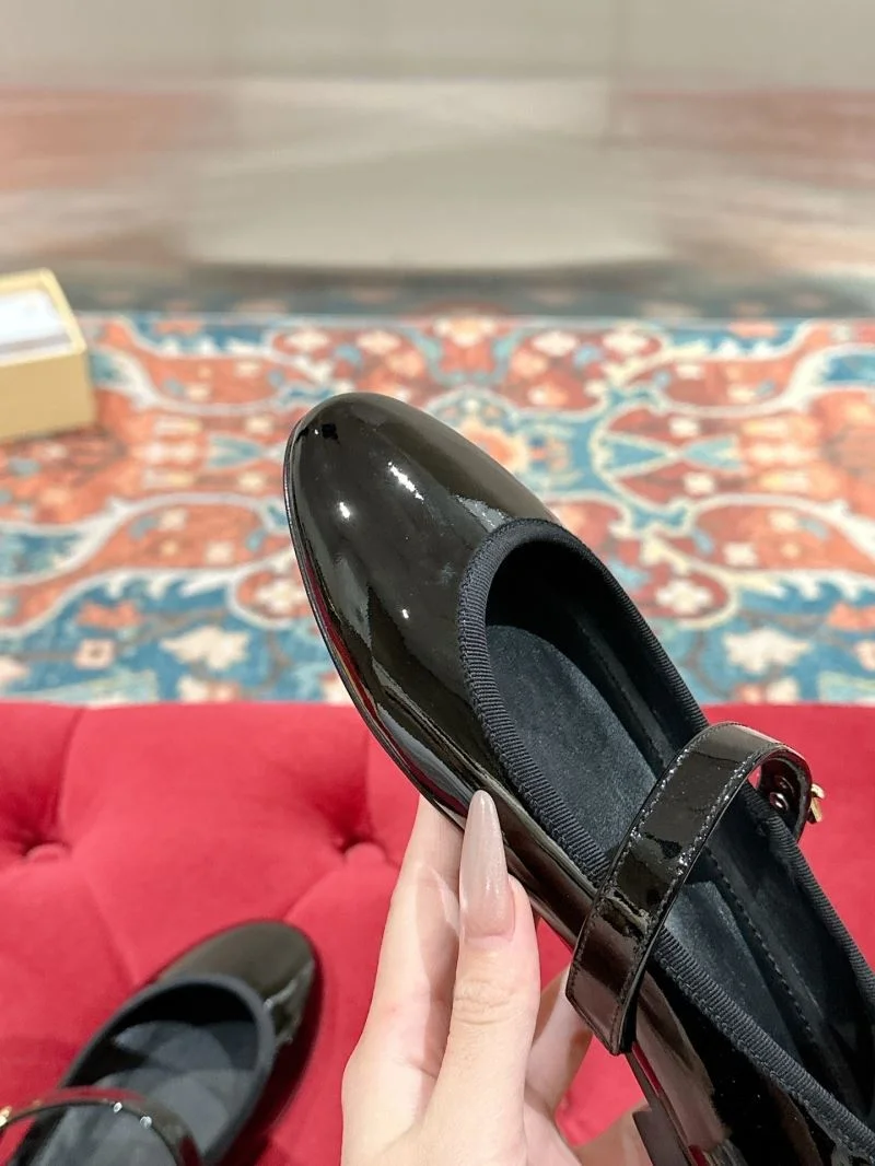 Louis Vuitton Flat Shoes SunProtective 31276