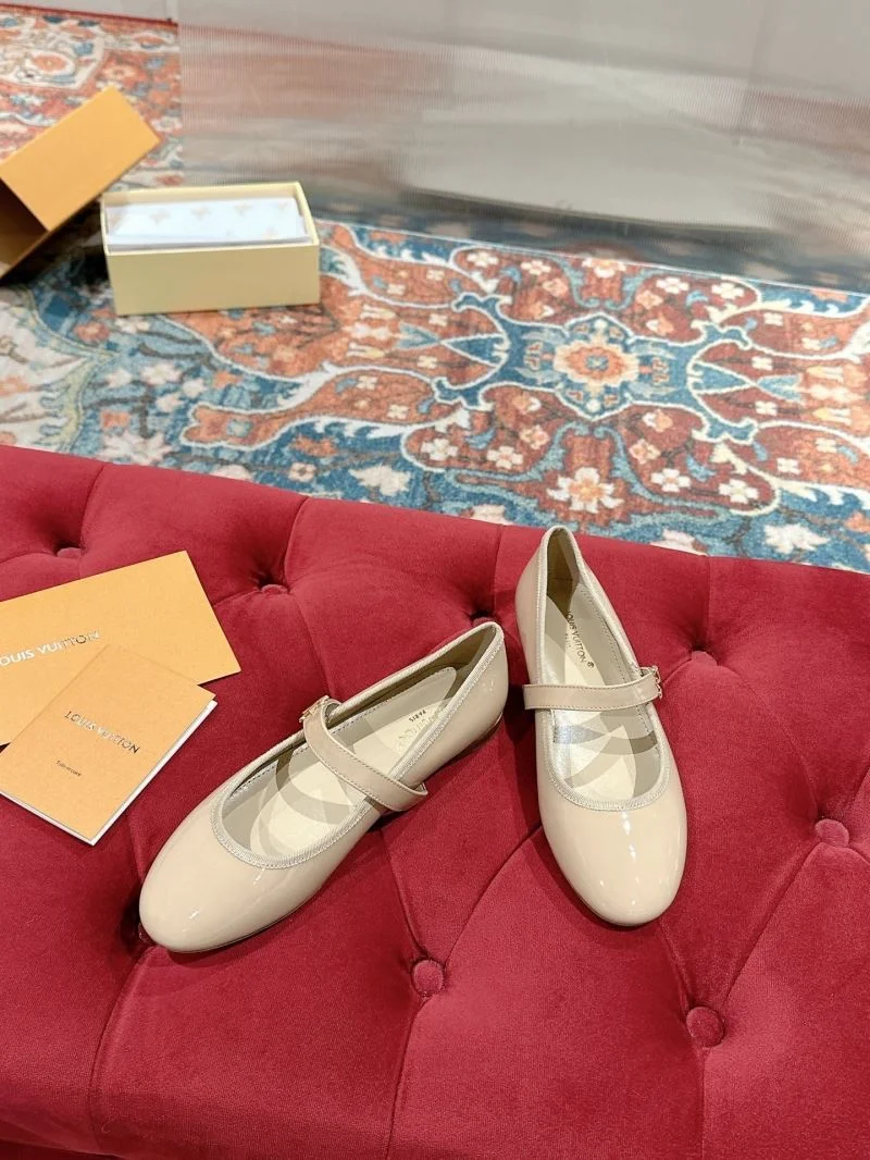 Louis Vuitton Flat Shoes Bright 31274