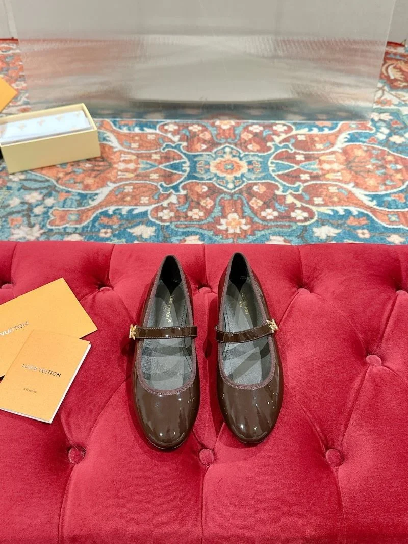 Contemporary Louis Vuitton Flat Shoes 31273