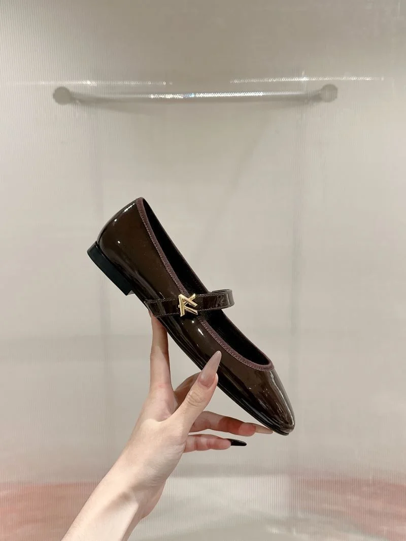 Contemporary Louis Vuitton Flat Shoes 31273