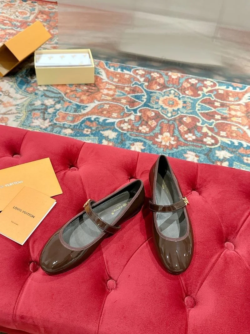 Contemporary Louis Vuitton Flat Shoes 31273
