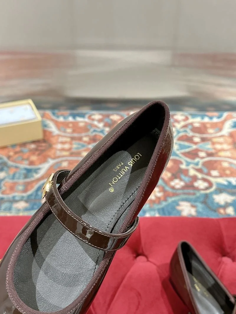 Contemporary Louis Vuitton Flat Shoes 31273