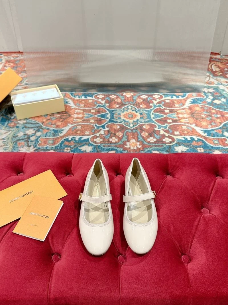 Louis Vuitton Flat Shoes Cozy 31275