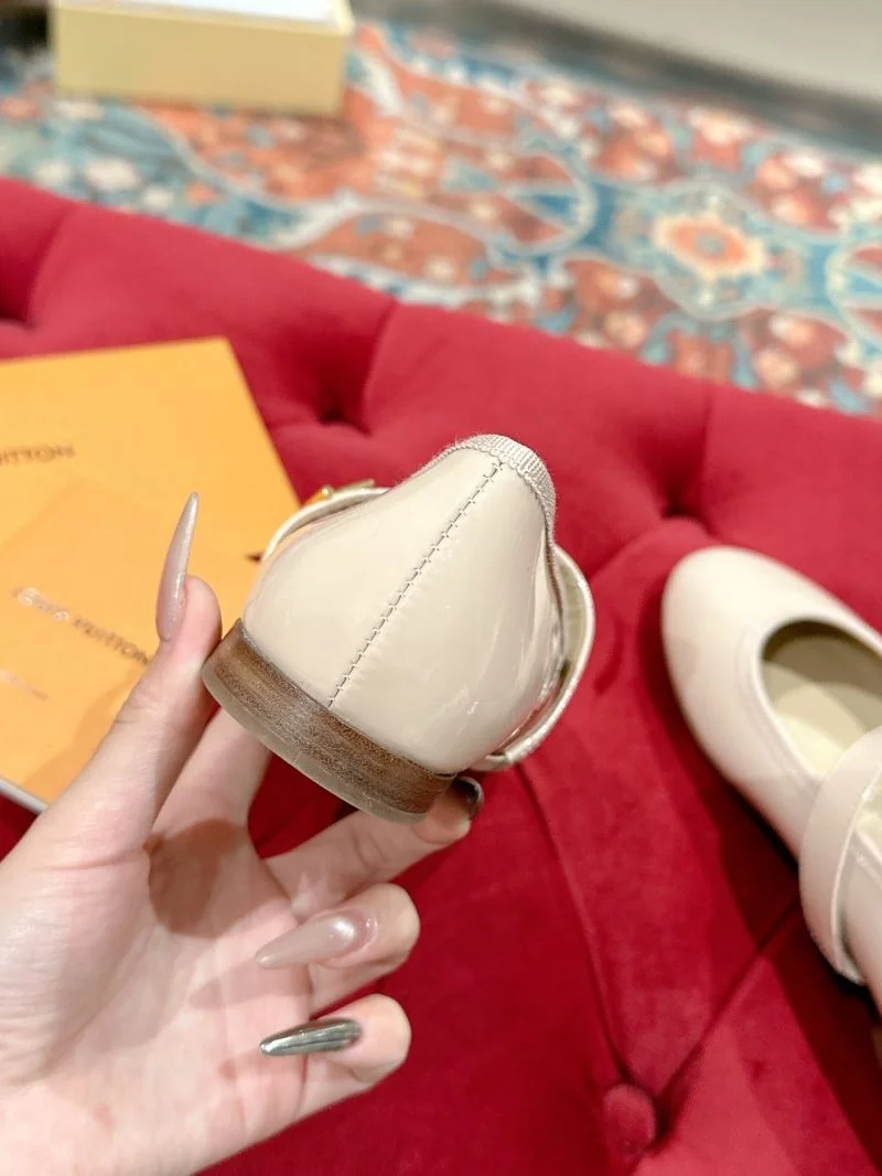 Louis Vuitton Flat Shoes Cozy 31275