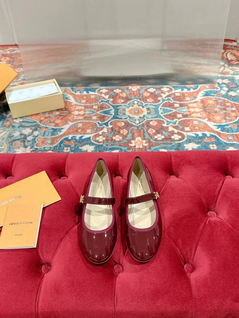 Louis Vuitton Flat Shoes Durable 31271