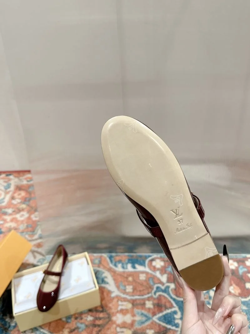 Louis Vuitton Flat Shoes Durable 31271