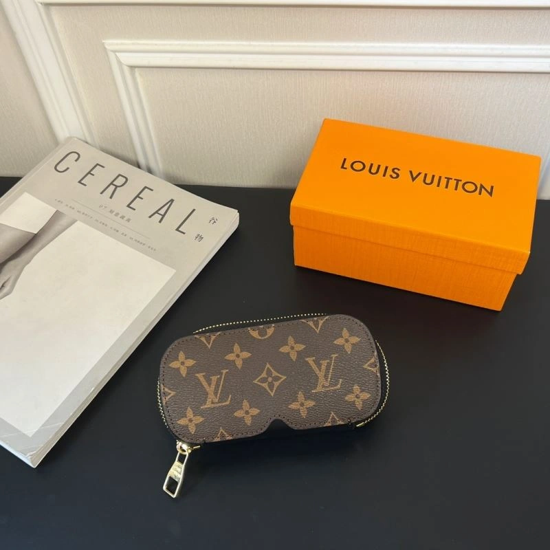 Louis Vuitton Glass Boxes TimelessDesign 262818