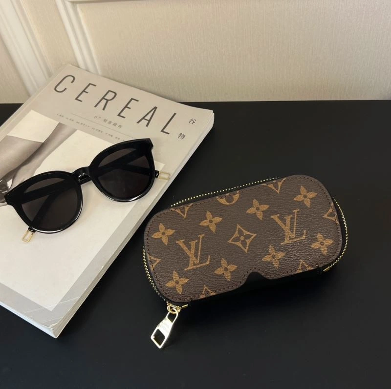 Louis Vuitton Glass Boxes TimelessDesign 262818