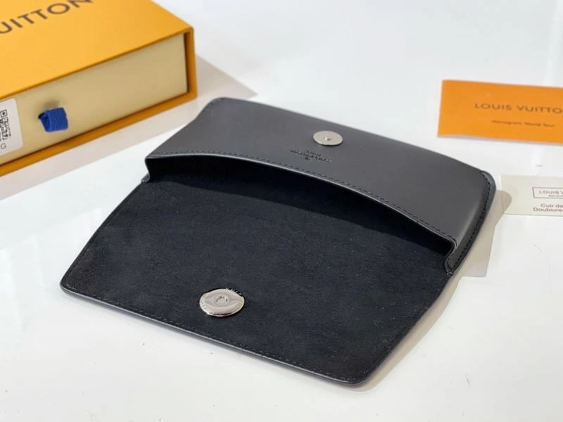 Refined Louis Vuitton Glass Boxes 262836
