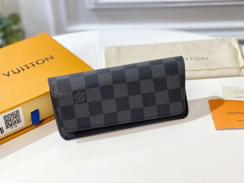 Louis Vuitton Glass Boxes Youthful 262835