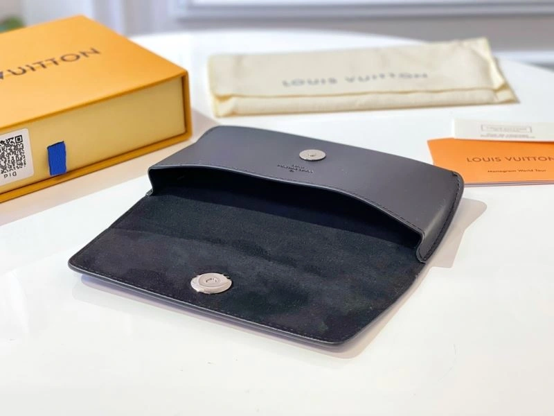 Louis Vuitton Glass Boxes Youthful 262835