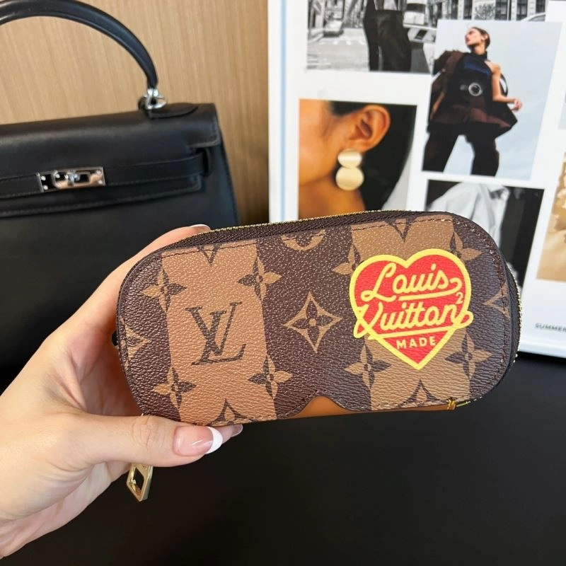 Louis Vuitton Glass Boxes Upgraded 262823